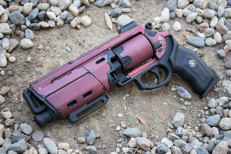 Illustration for article titled An Incredible Collection Of Replica Destiny Weapons